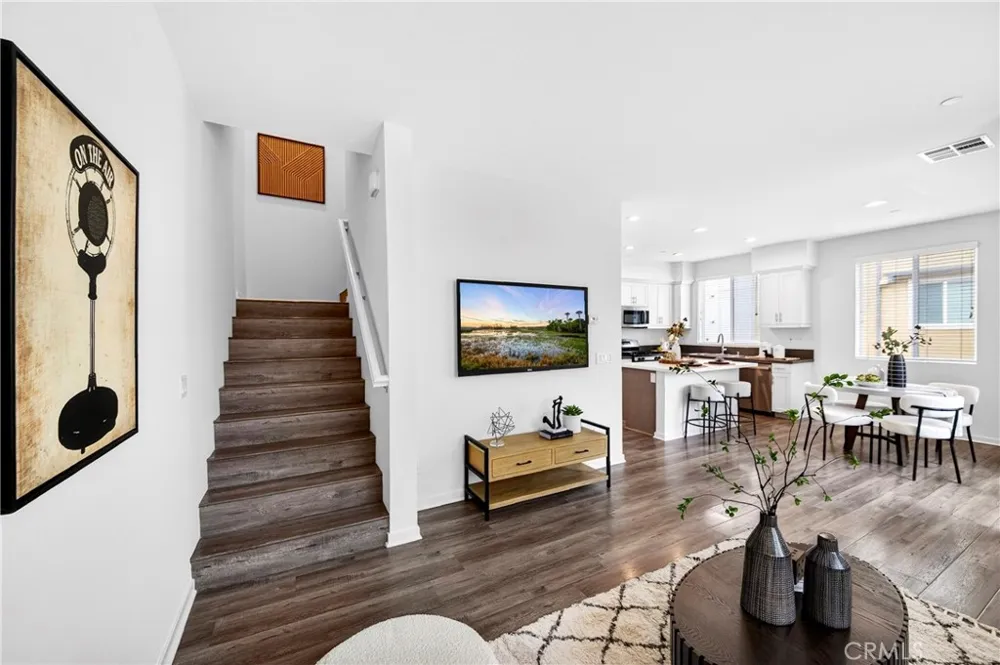156 Orange Brea, CA 92821