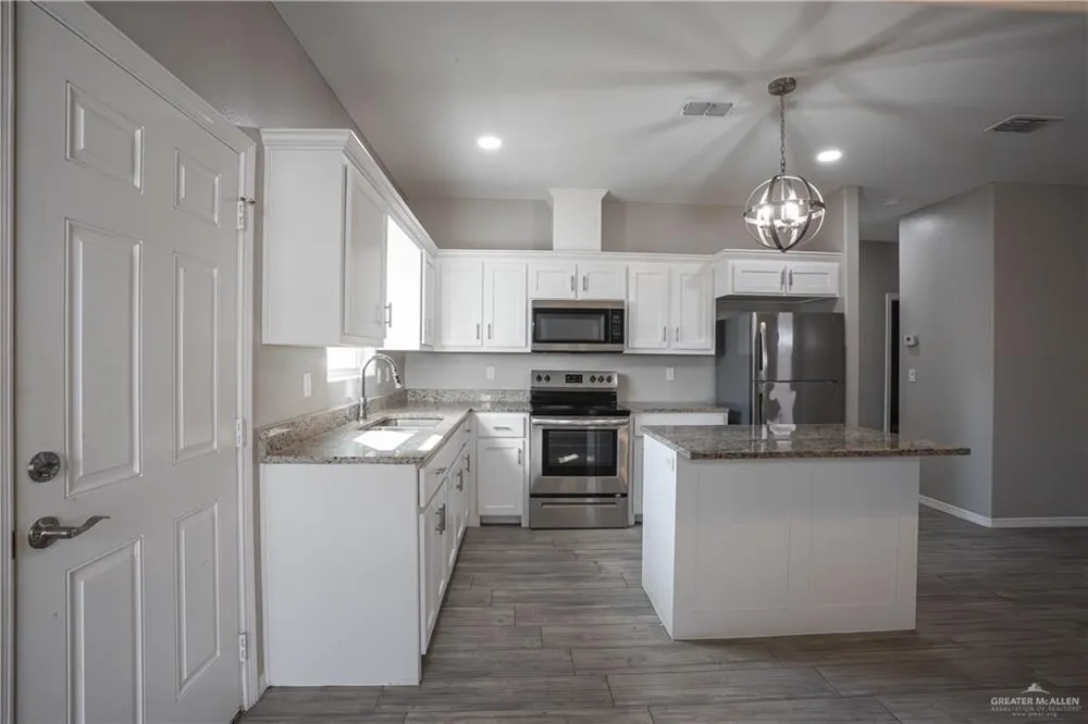 2108 Stauffer Street #3 Weslaco, TX 78596
