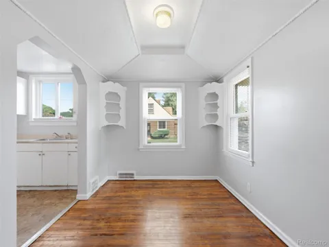 10055 Marlowe Street
