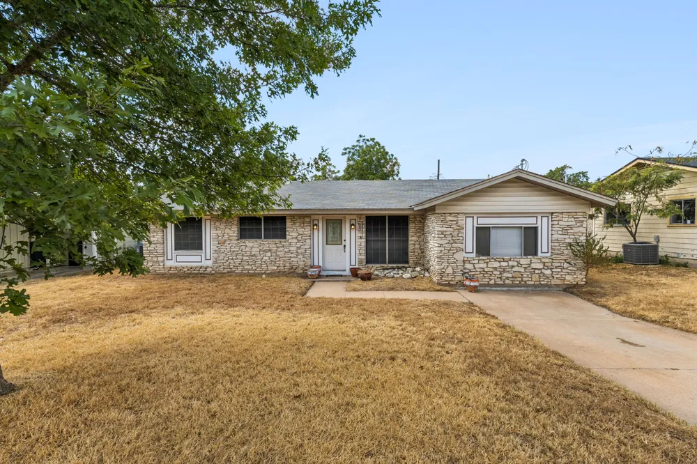 6904 Miranda Drive Austin, TX 78752