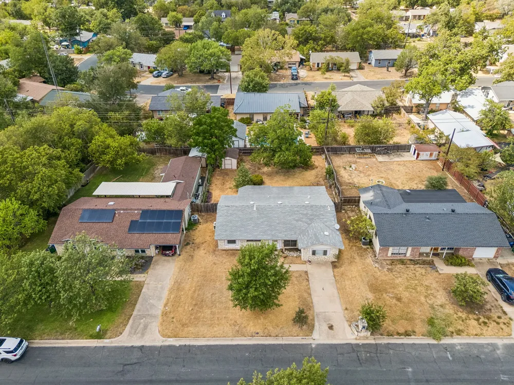 6904 Miranda Drive Austin, TX 78752