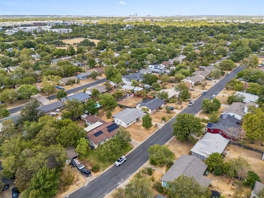 6904 Miranda Drive Austin, TX 78752