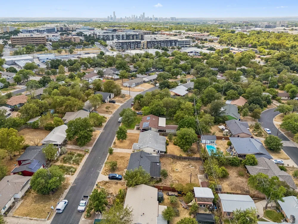 6904 Miranda Drive Austin, TX 78752