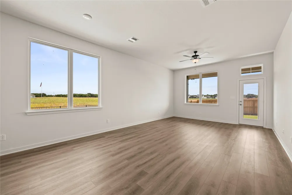 247 Gus Loop Georgetown, TX 78626