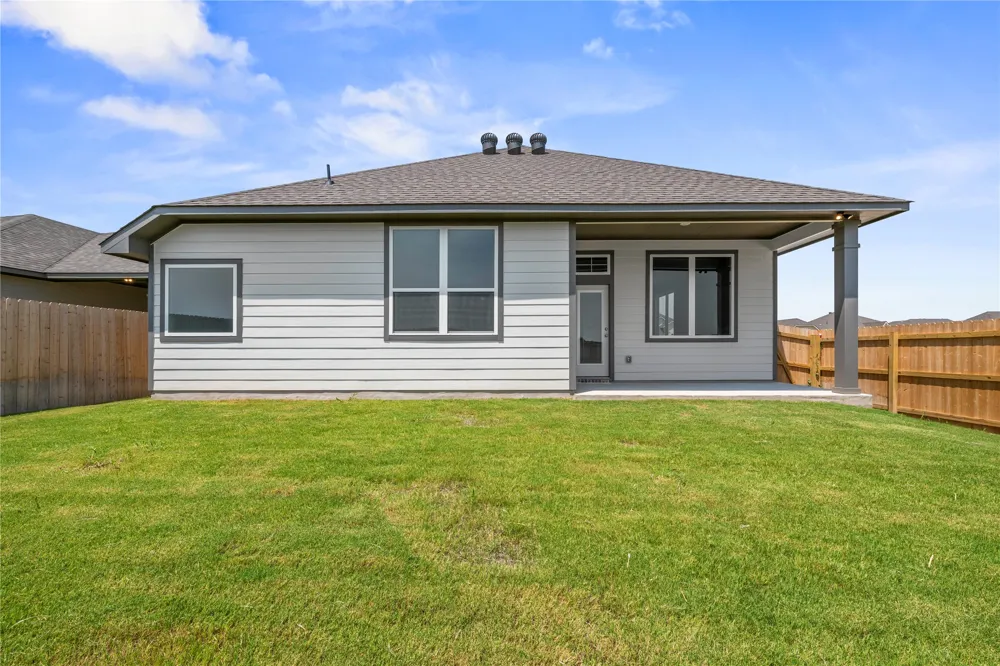 247 Gus Loop Georgetown, TX 78626