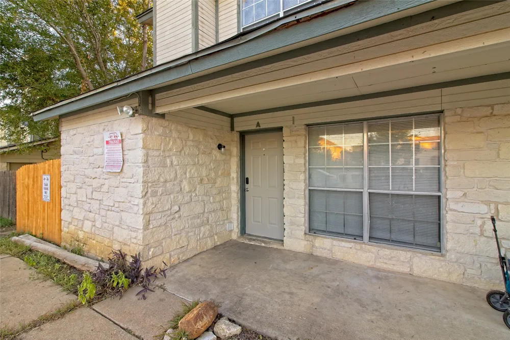 2211 Creekside A Lane #A Georgetown, TX 78626