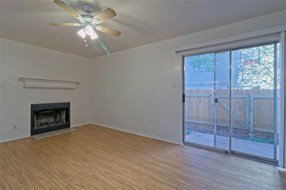 2211 Creekside A Lane #A Georgetown, TX 78626