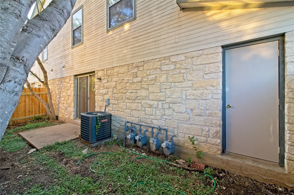 2211 Creekside A Lane #A Georgetown, TX 78626