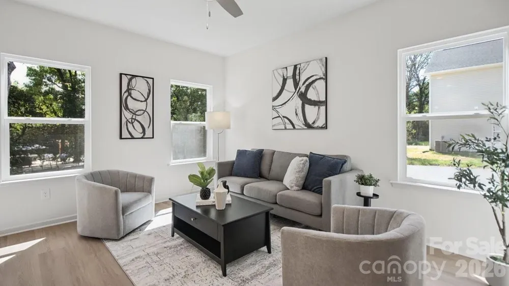 727 Key Street W Charlotte, NC 28208