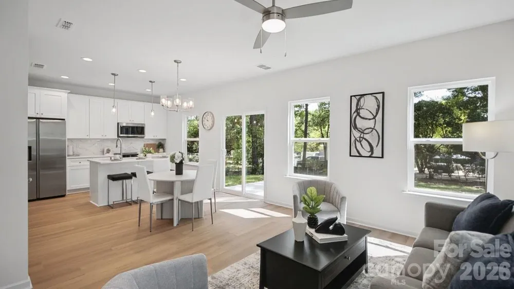 727 Key Street W Charlotte, NC 28208
