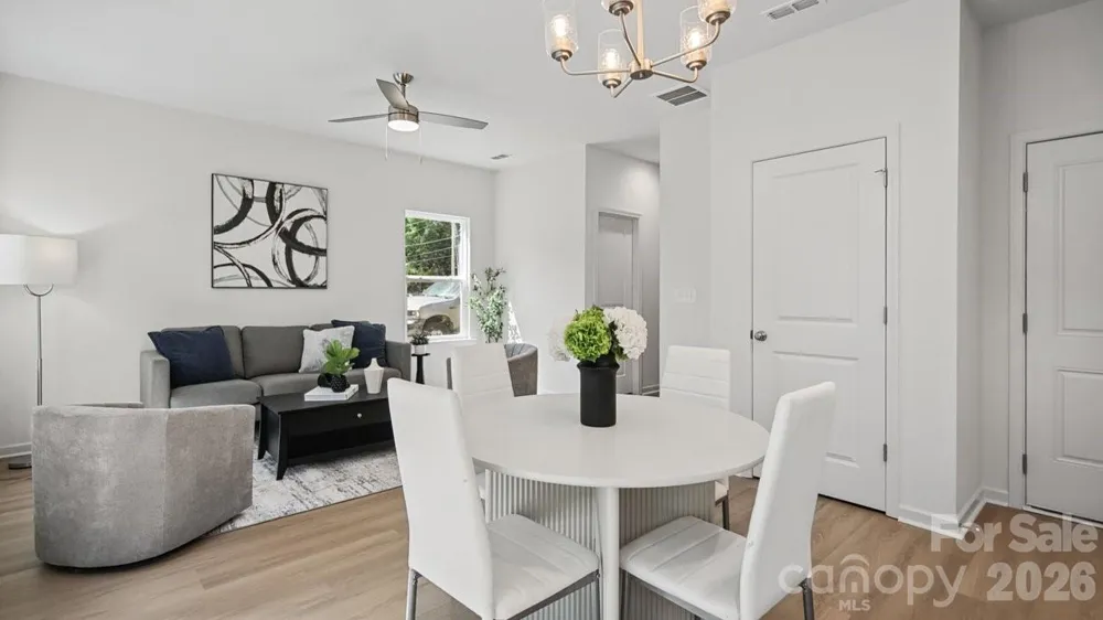 727 Key Street W Charlotte, NC 28208