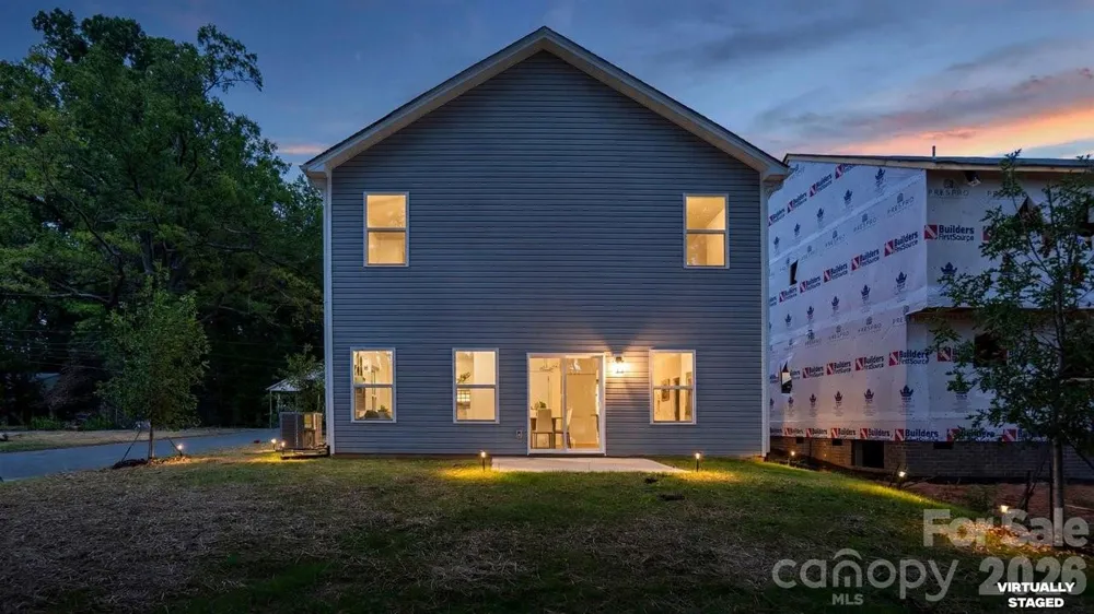 727 Key Street W Charlotte, NC 28208