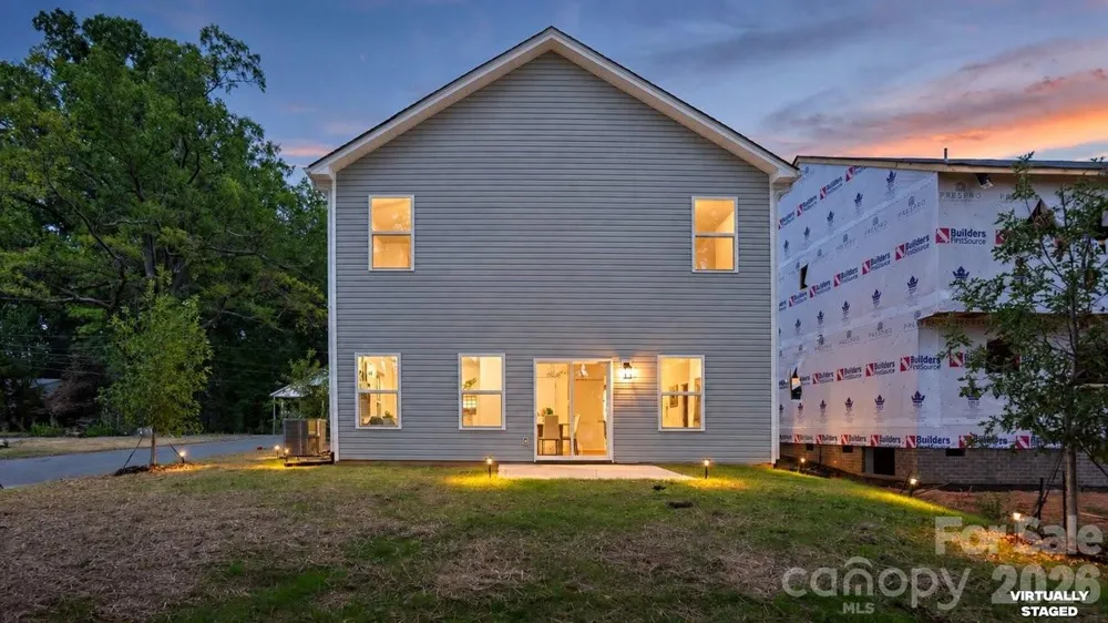 727 Key Street W Charlotte, NC 28208