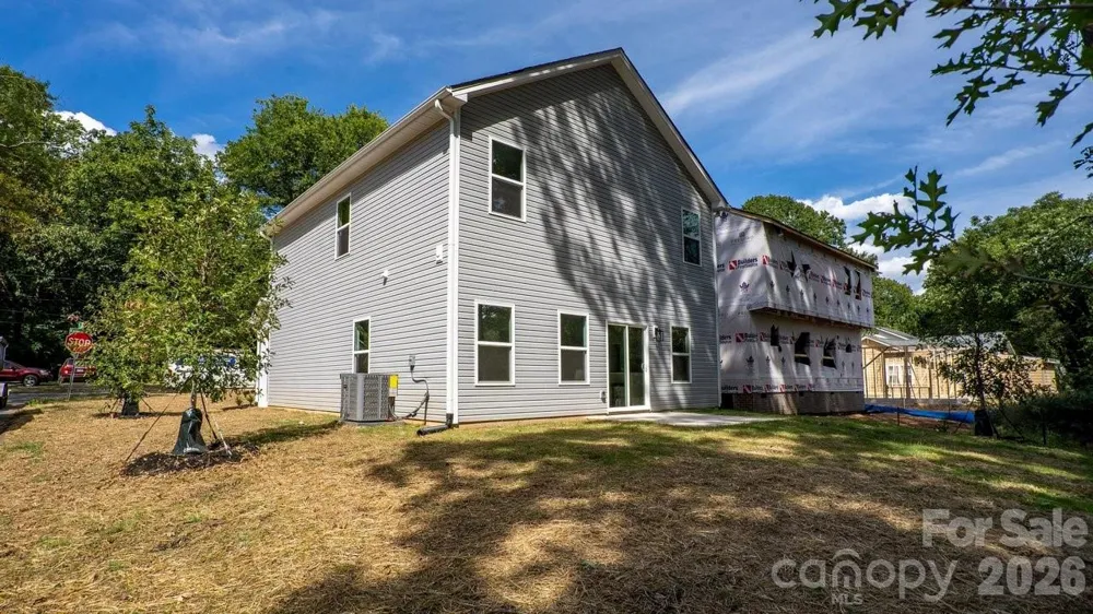 727 Key Street W Charlotte, NC 28208