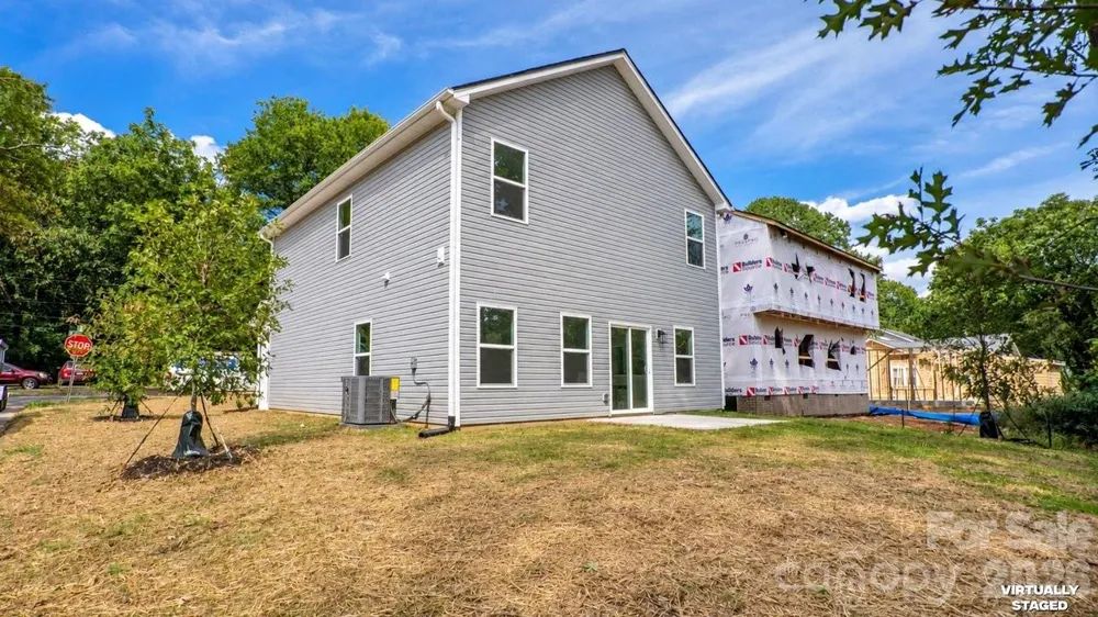 727 Key Street W Charlotte, NC 28208