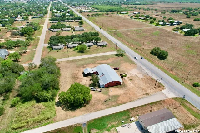 3105 ZANDERSON AVE Jourdanton, TX 78026