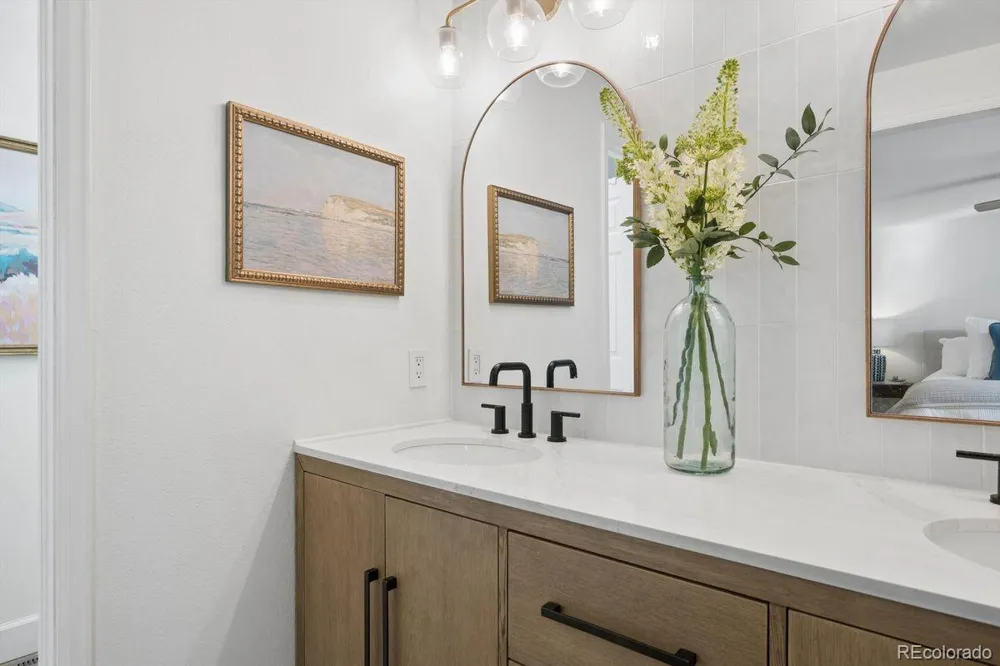9142 W Hialeah Place Littleton, CO 80123