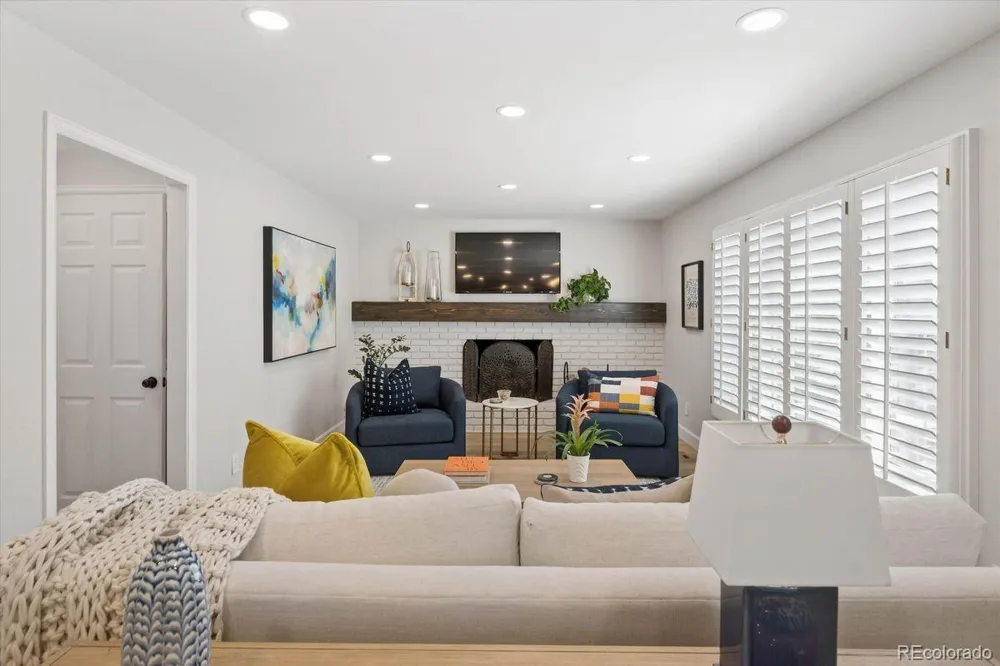 9142 W Hialeah Place Littleton, CO 80123