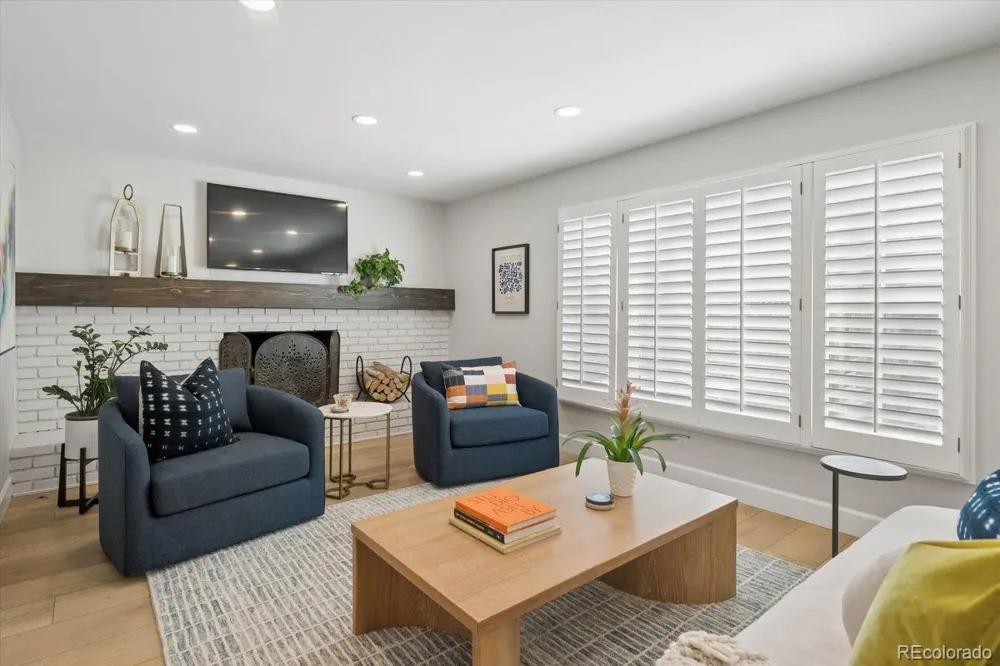 9142 W Hialeah Place Littleton, CO 80123