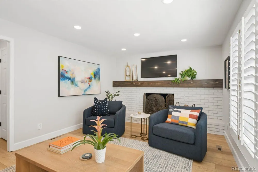 9142 W Hialeah Place Littleton, CO 80123
