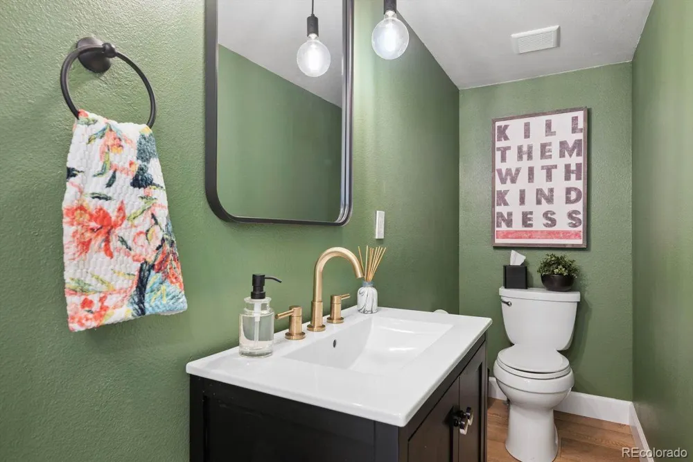 9142 W Hialeah Place Littleton, CO 80123