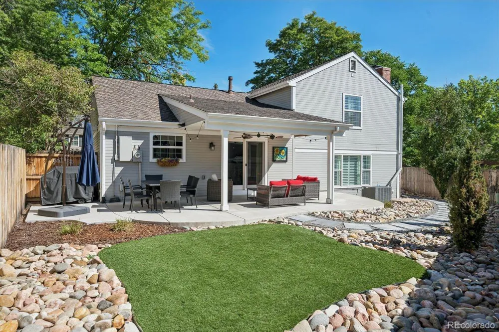 9142 W Hialeah Place Littleton, CO 80123