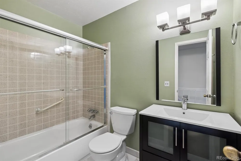 8210 Lamar Circle Arvada, CO 80003