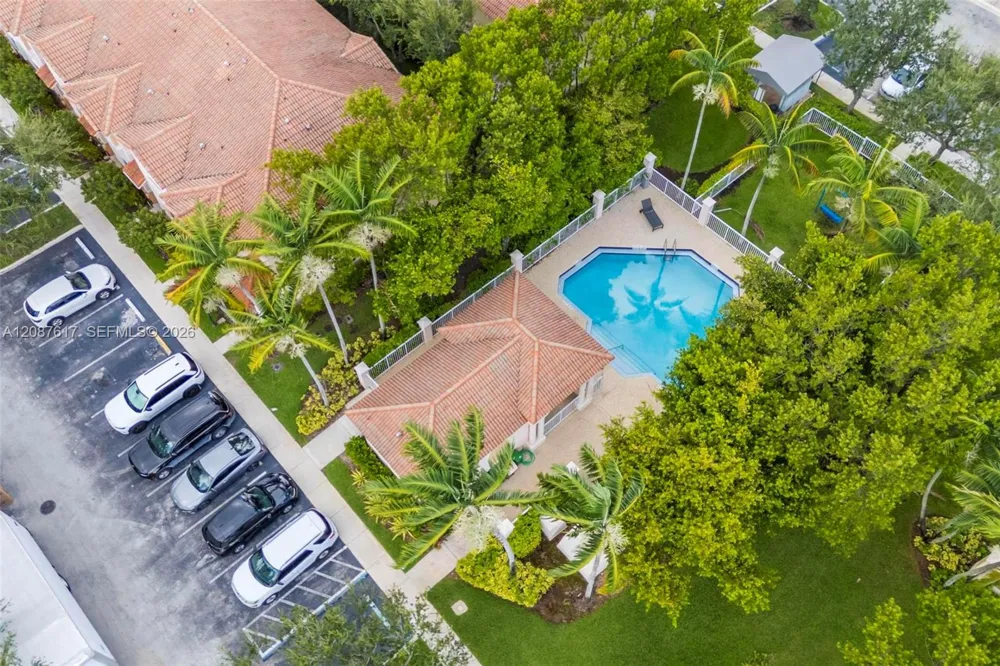 8870 Isles Cir Tamarac, FL 33321