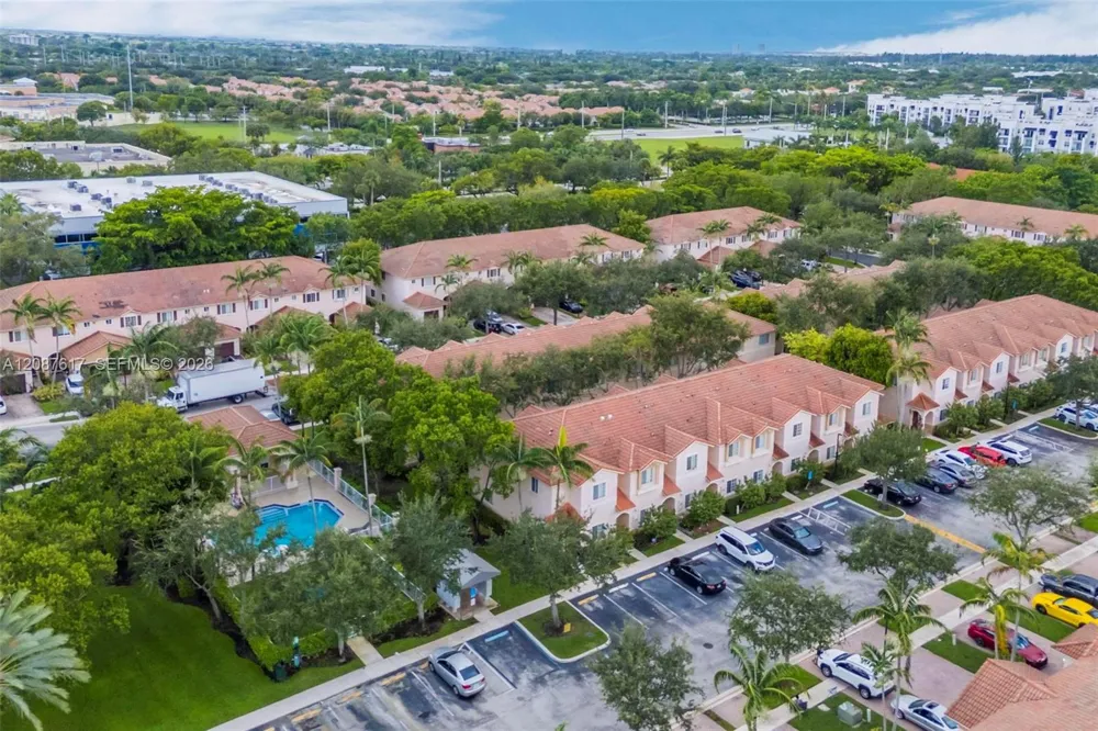 8870 Isles Cir Tamarac, FL 33321