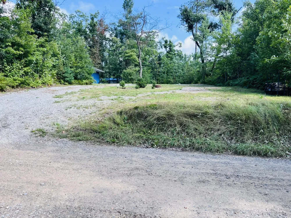 Beach rd Johannesburg, MI 49751