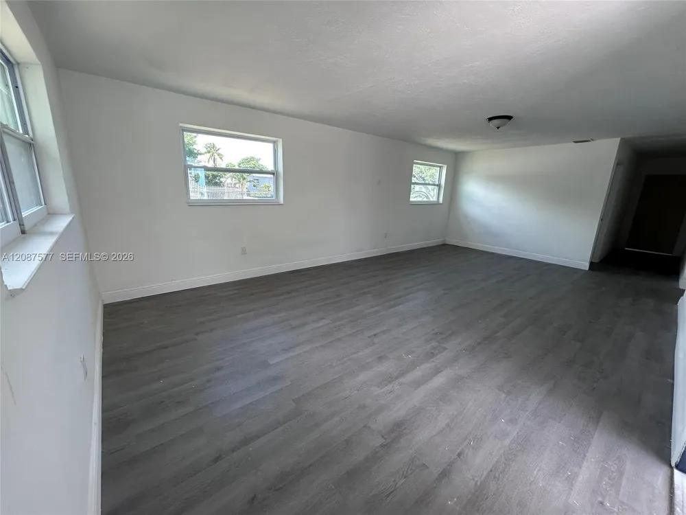 1835 NW 122nd St Miami, FL 33167