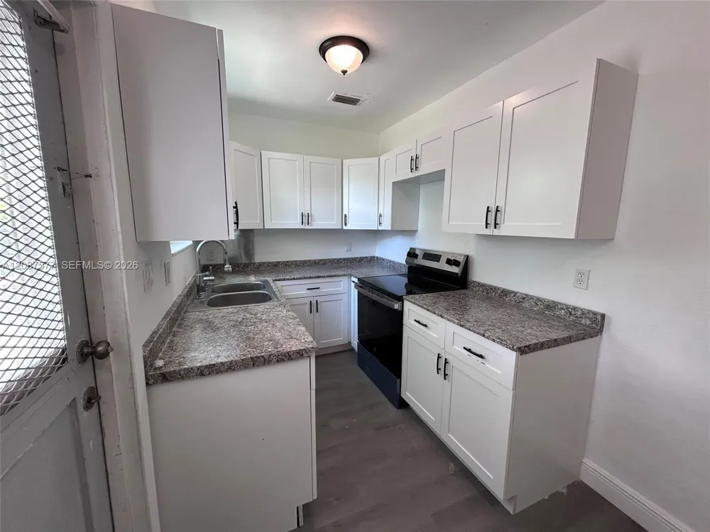 1835 NW 122nd St Miami, FL 33167