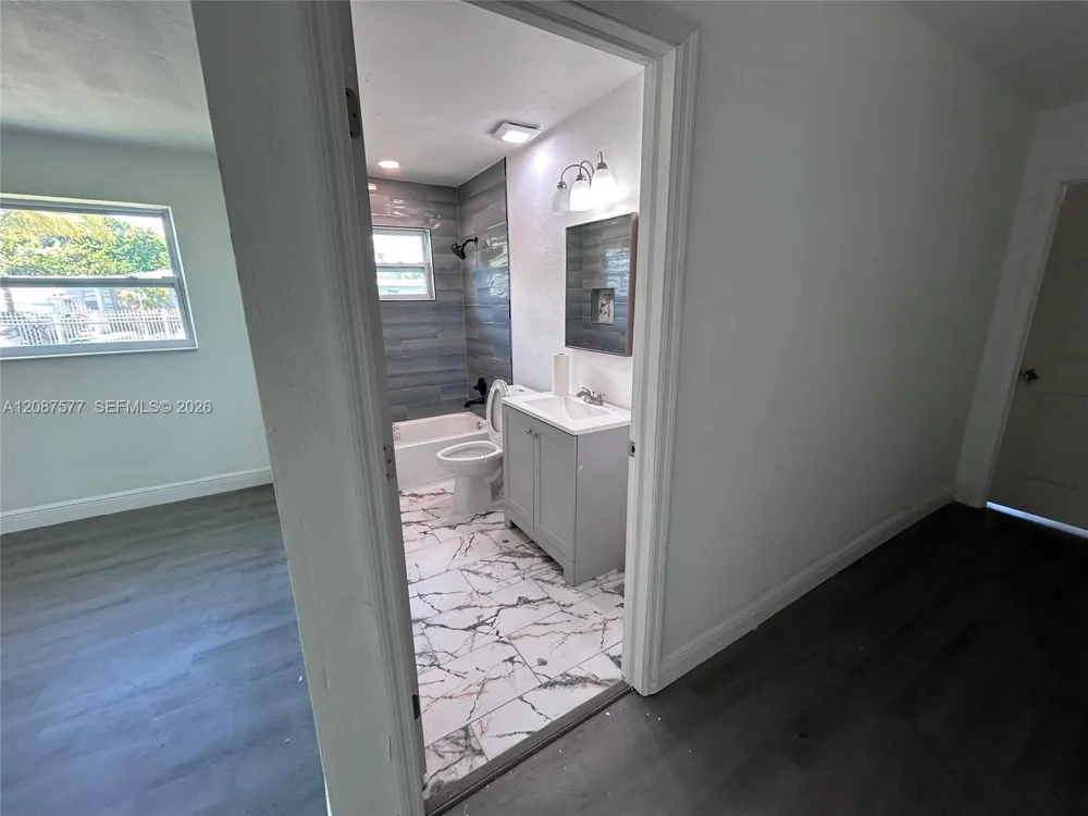 1835 NW 122nd St Miami, FL 33167