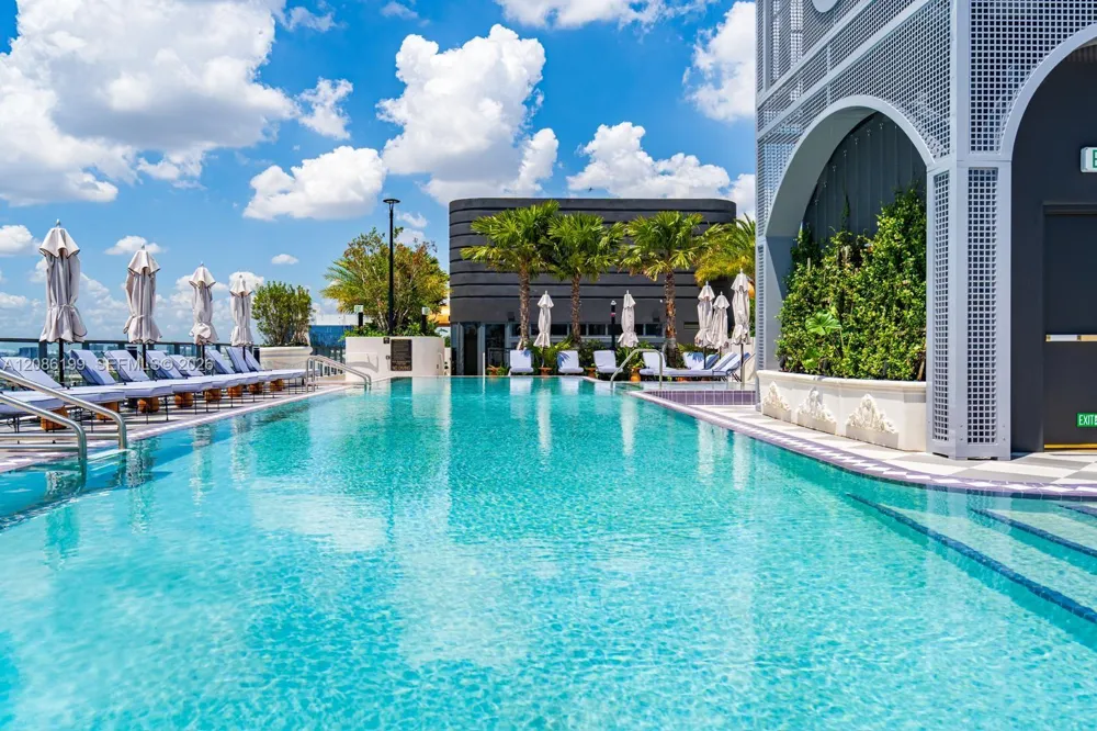 2700 NW 2nd Ave #426 Miami, FL 33127