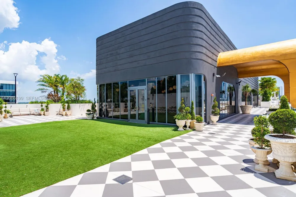 2700 NW 2nd Ave #426 Miami, FL 33127