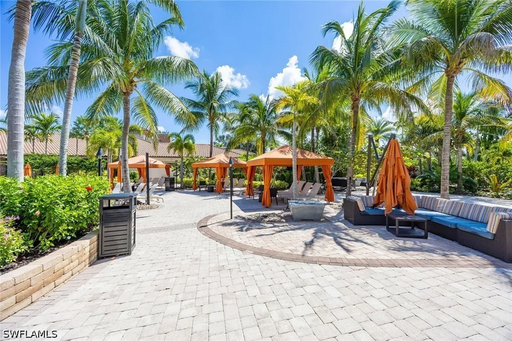 Montelanico Loop Naples, FL 34119