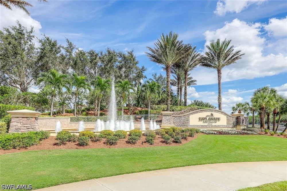 Montelanico Loop Naples, FL 34119