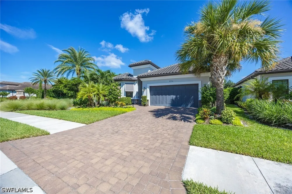 Montelanico Loop Naples, FL 34119