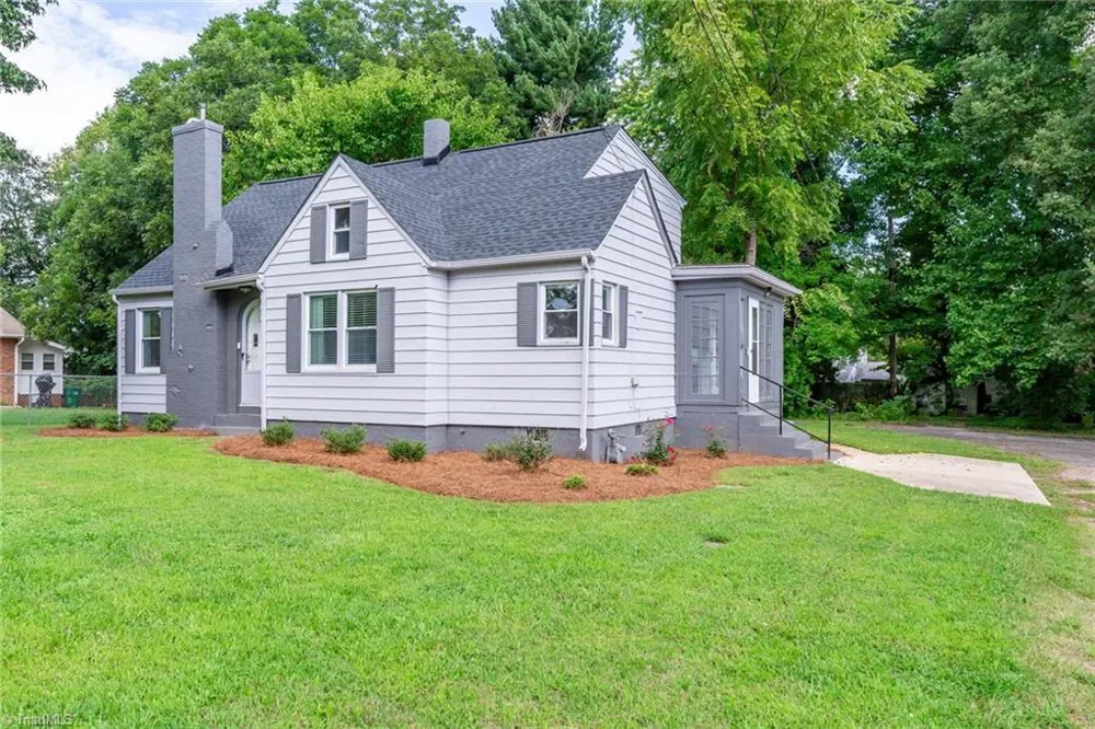 213 E Moore Avenue High Point, NC 27263
