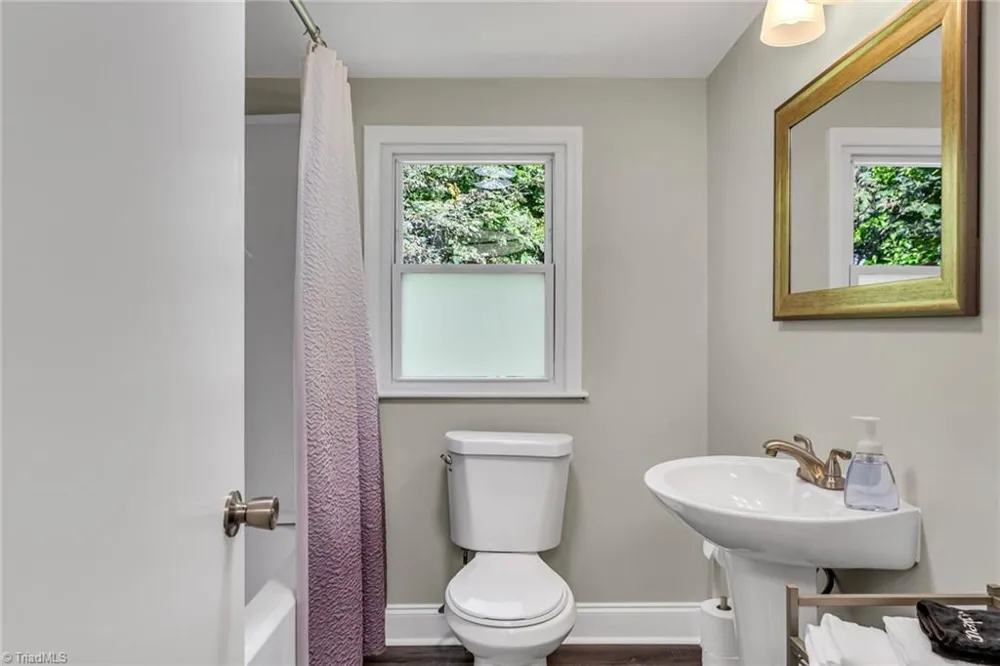 213 E Moore Avenue High Point, NC 27263