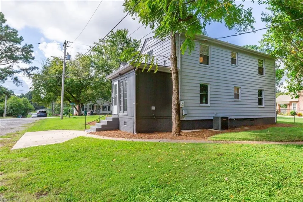 213 E Moore Avenue High Point, NC 27263