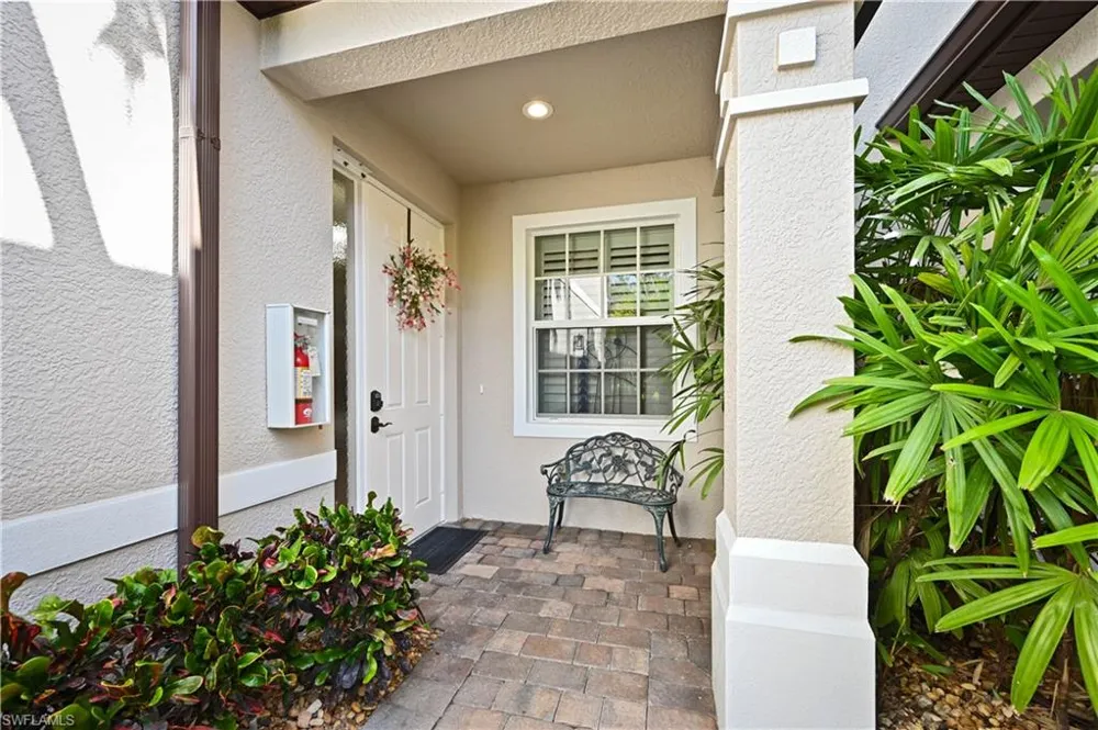 7876 Hawthorne Drive #1201 Naples, FL 34113