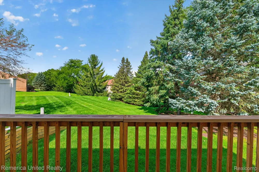 61024 Evergreen Court South Lyon City, MI 48178