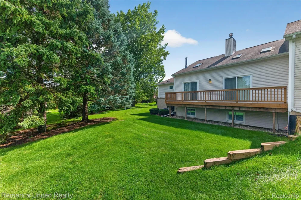 61024 Evergreen Court South Lyon City, MI 48178