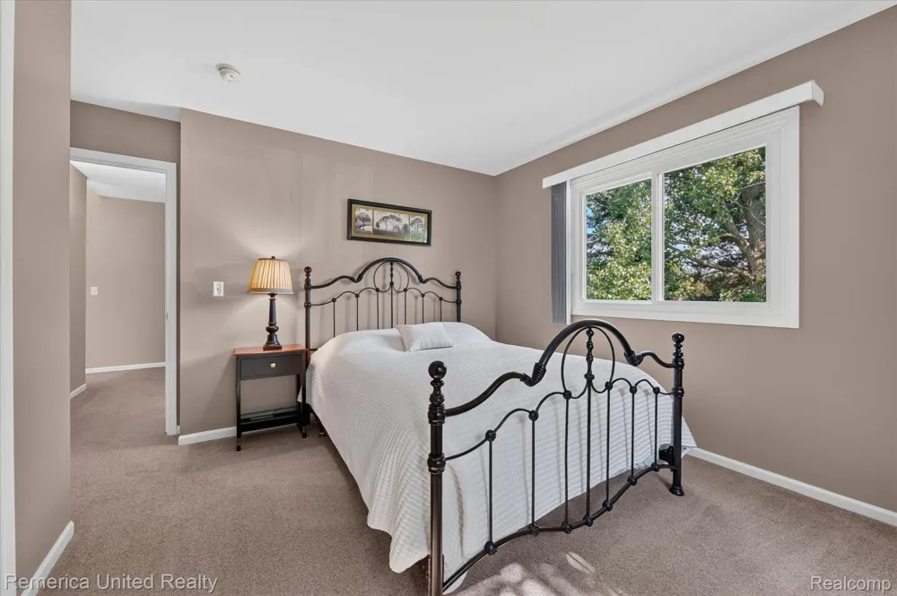 61024 Evergreen Court South Lyon City, MI 48178