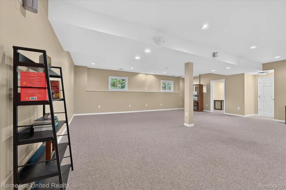 61024 Evergreen Court South Lyon City, MI 48178