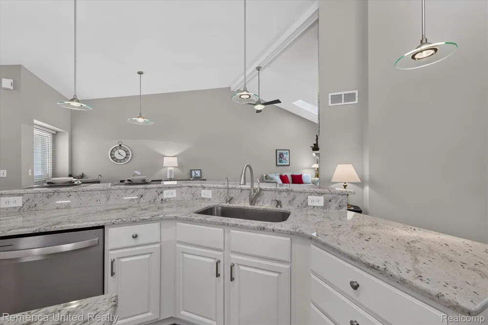 61024 Evergreen Court South Lyon City, MI 48178