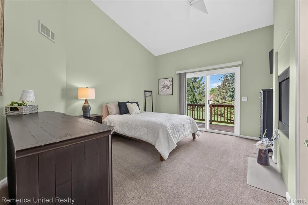 61024 Evergreen Court South Lyon City, MI 48178