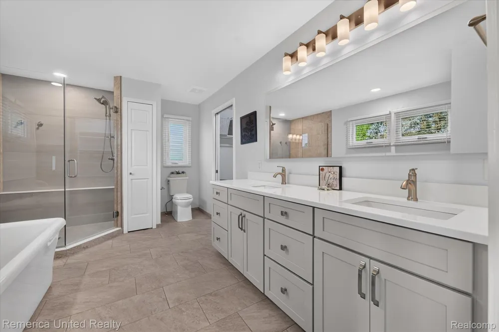 61024 Evergreen Court South Lyon City, MI 48178