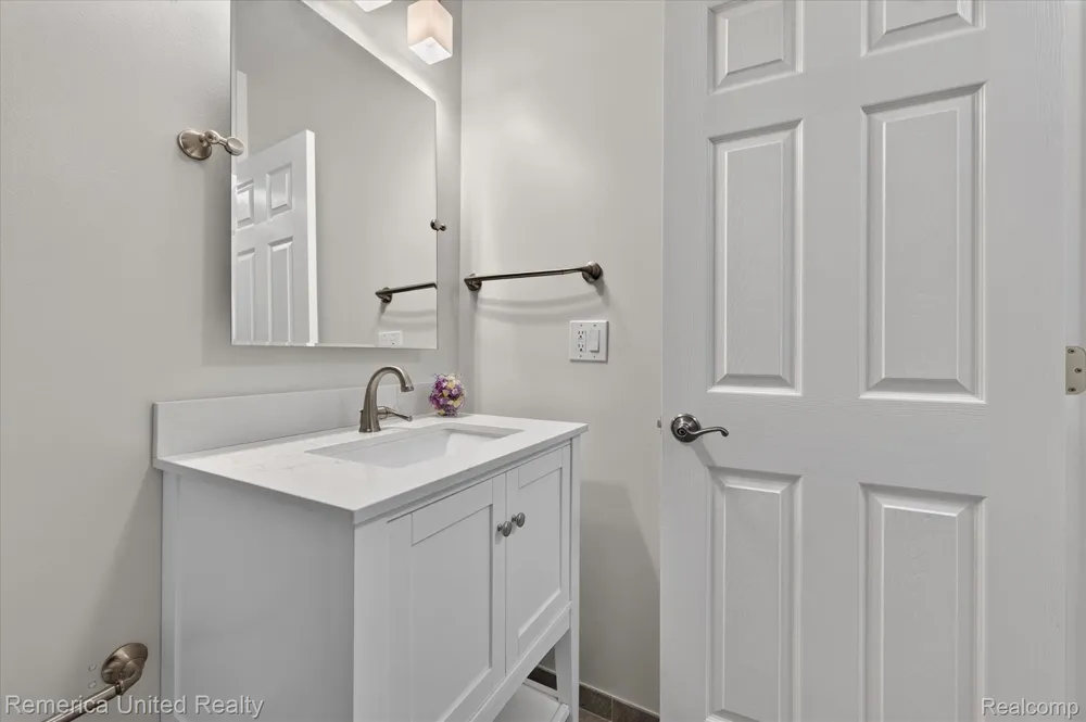 61024 Evergreen Court South Lyon City, MI 48178